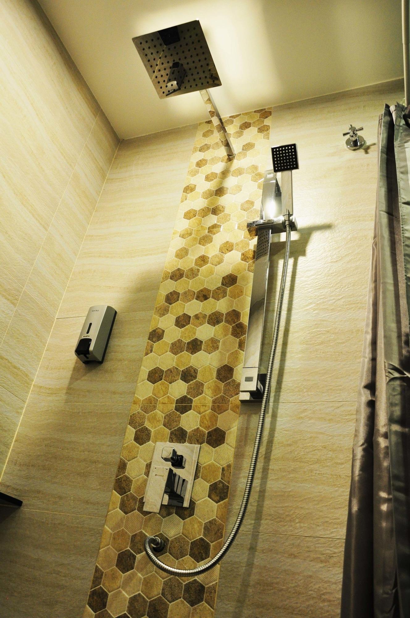 Valya Hotel, Ipoh Exterior photo