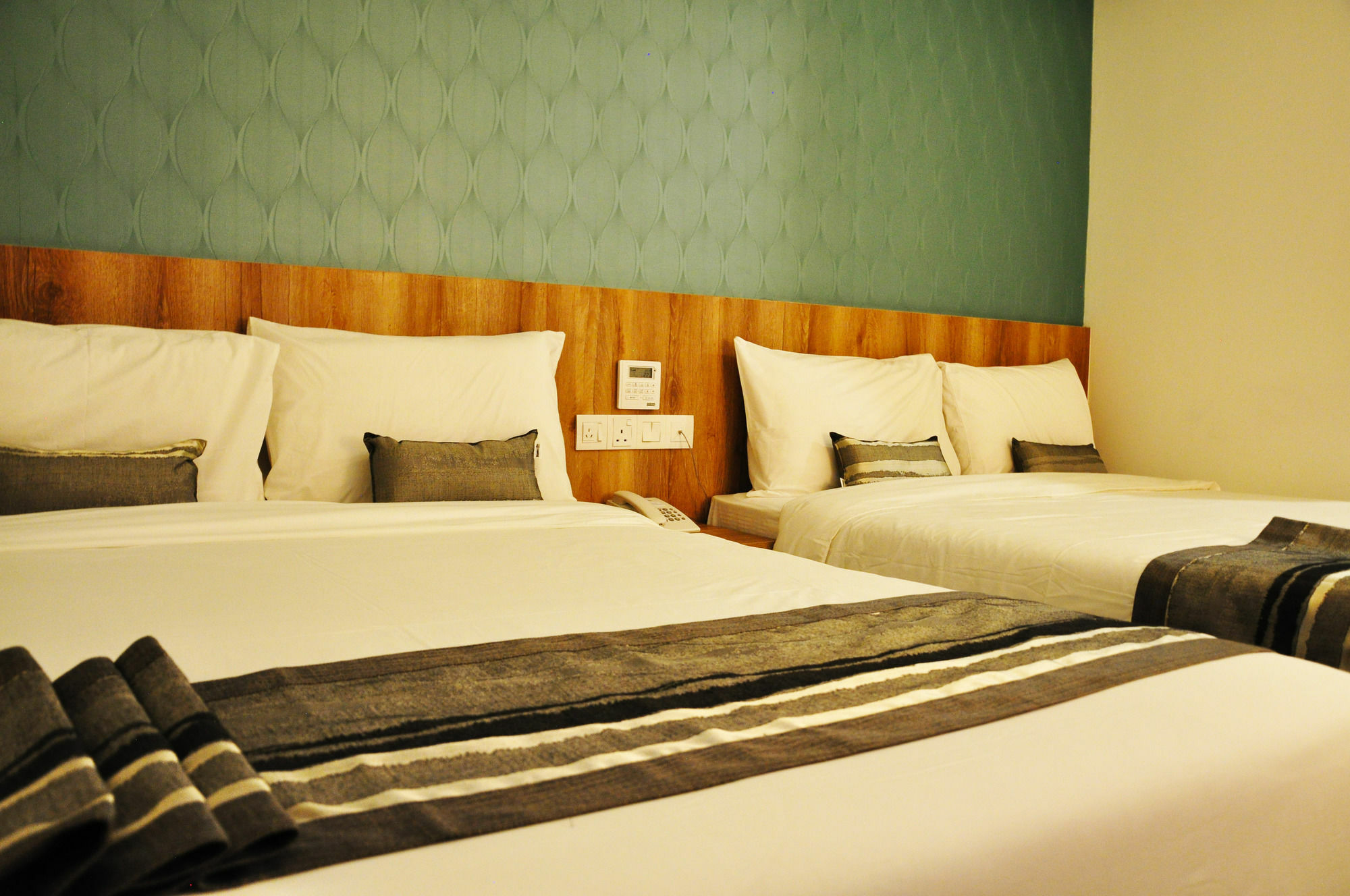 Valya Hotel, Ipoh Exterior photo