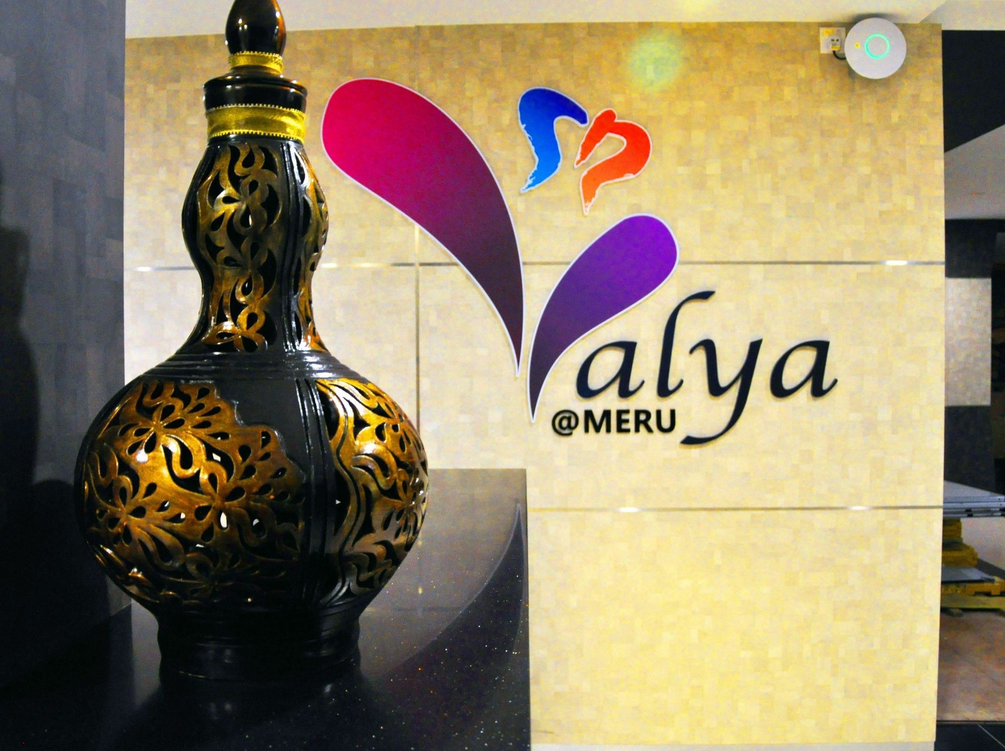 Valya Hotel, Ipoh Exterior photo