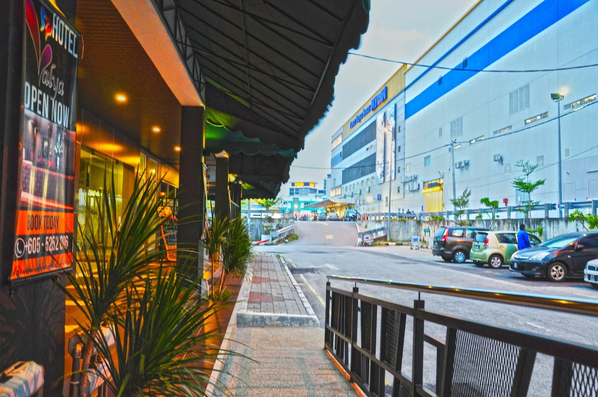 Valya Hotel, Ipoh Exterior photo